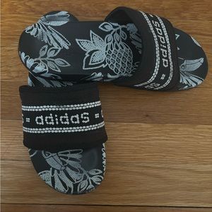 Adidas slides rare size 8